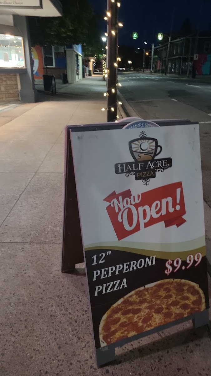 Half Acre Cafe & Pizza - 8