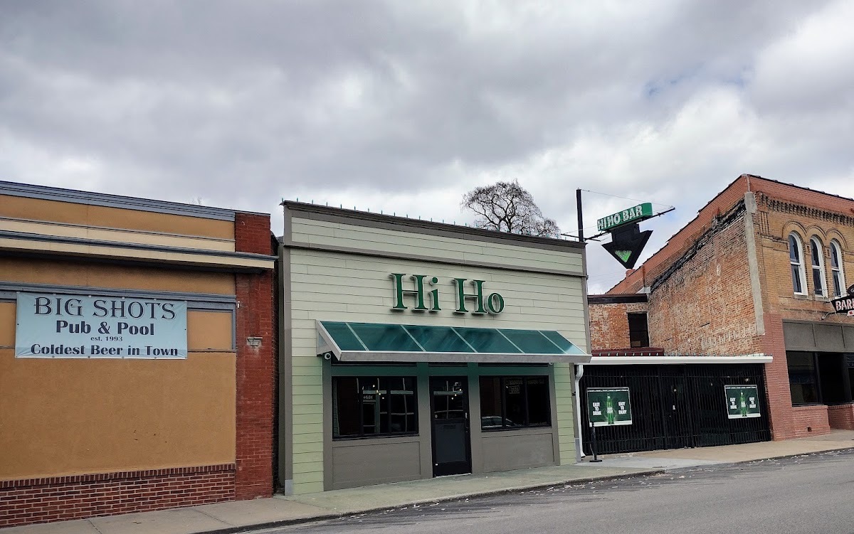 Hi-Ho Bar & Grill