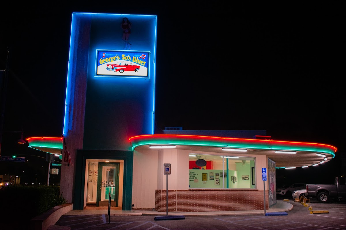 George's 50'S Diner