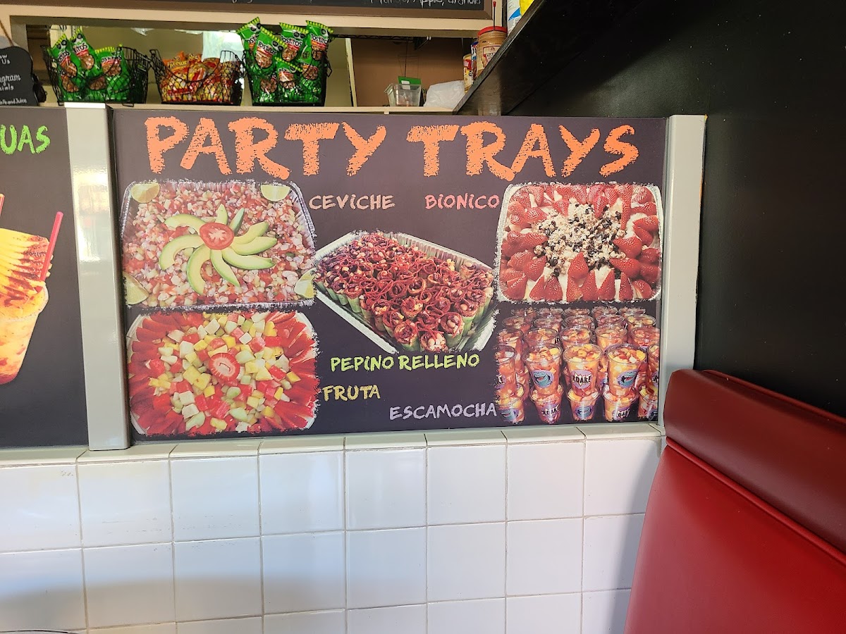 Pura Vida Cafe and Juice Bar - 5