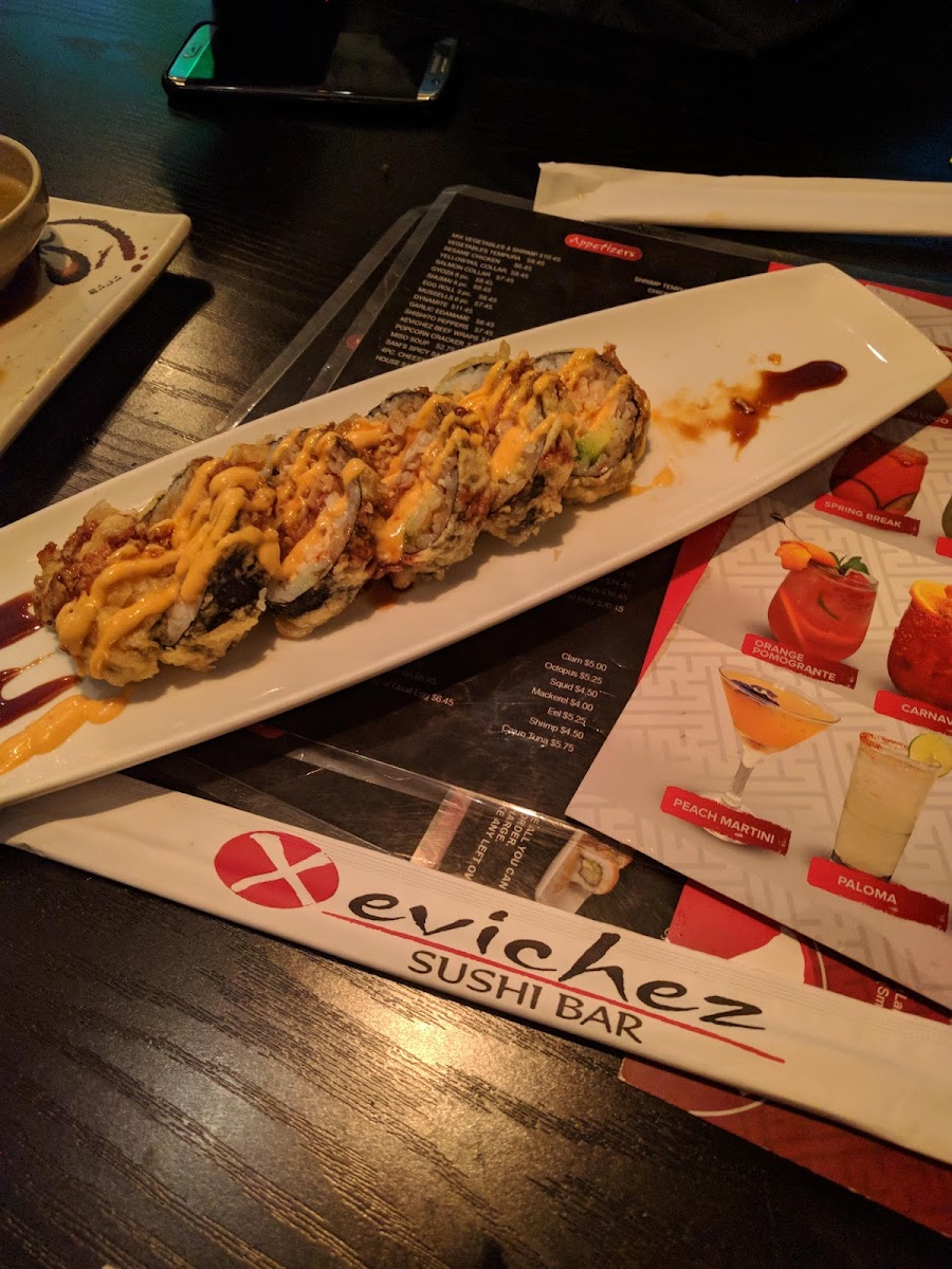 Xevichez Sushi Bar - 7