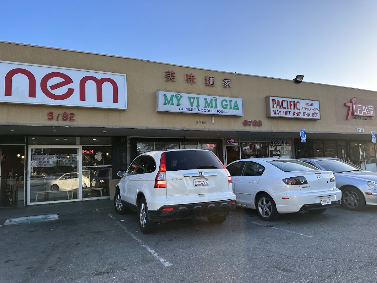 My Vi Mi Gia Restaurant