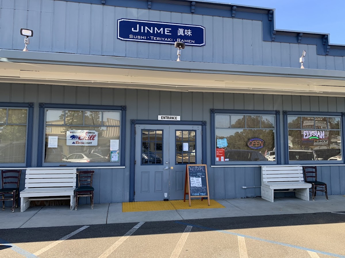 Jinme Ramen & Sushi Bar