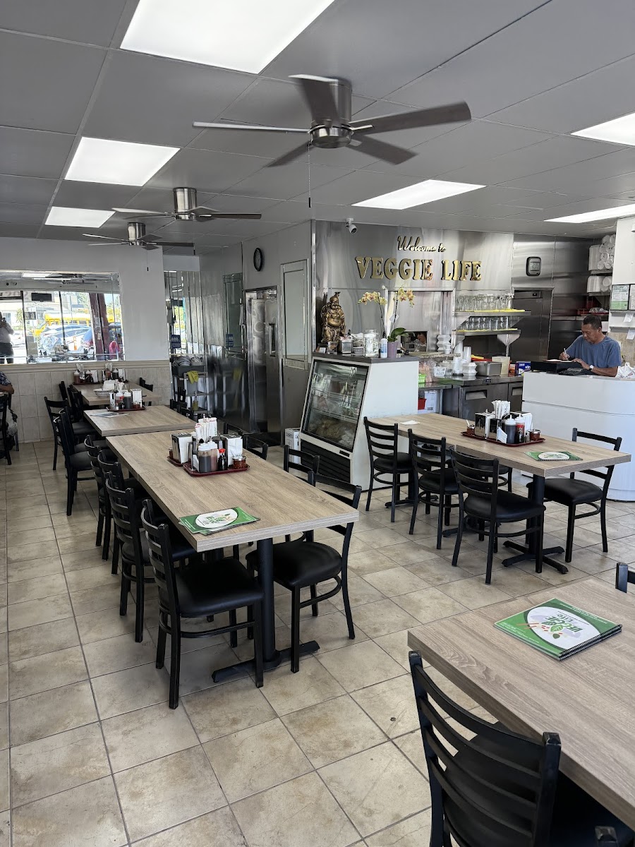 Veggie Life Restaurant