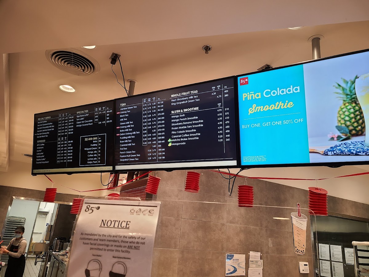 85°C Bakery Cafe - Northridge - 5