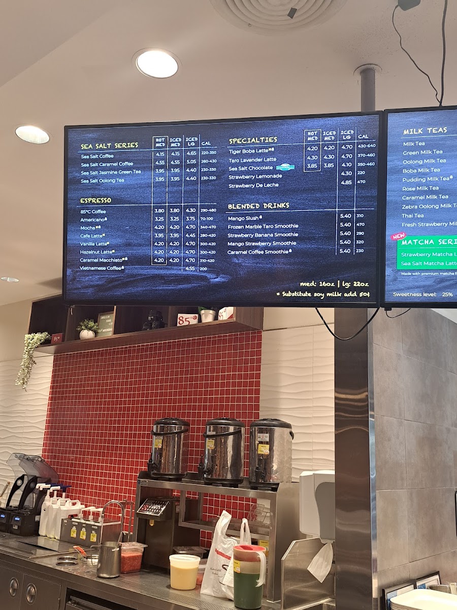 85°C Bakery Cafe - Northridge - 9