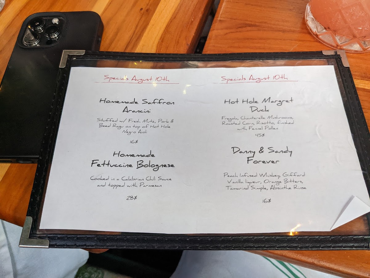 Antique Bar & Bakery - 8