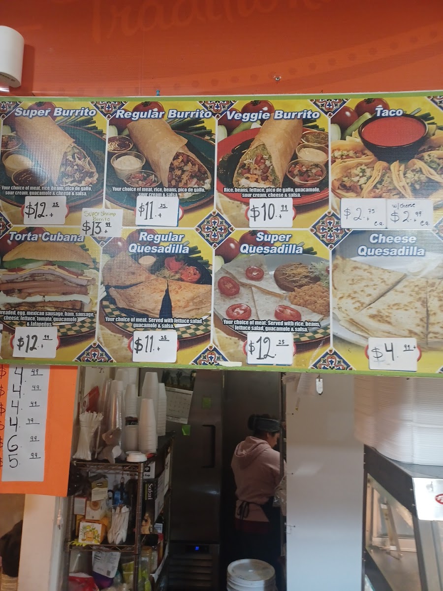 Los Mexicanos Market - 5